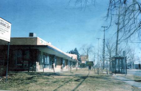 Campus Theatre - Campus 1972 From Pat Weaver (newer photo)